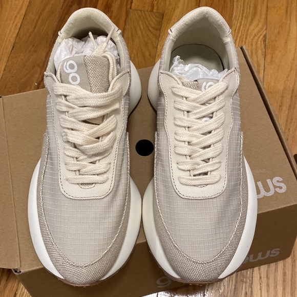 Good News Kook Sneaker - Picture 8 of 9